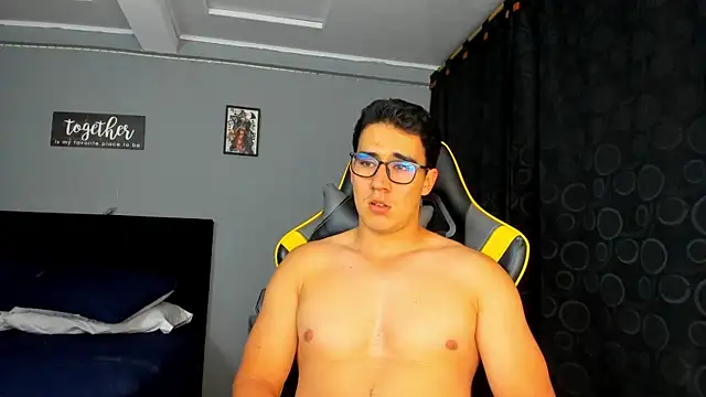 owengray2n online show from September 24, 2:11 am