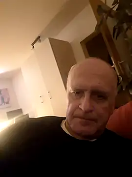 Milkasahne64 online show from October 23, 5:27 pm