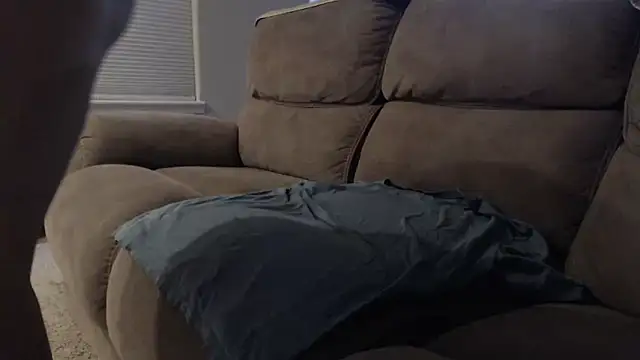 Snapshot of 34thwonder chatting on December 21, 10:52 pm 34thwonder online show from December 21, 10:52 pm