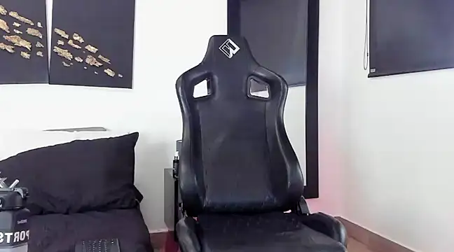 Dereck vega online show from February 8, 8:42 pm