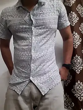 Snapshot of Guyinshortss chatting on September 26, 8:39 pm Guyinshortss online show from September 26, 8:39 pm