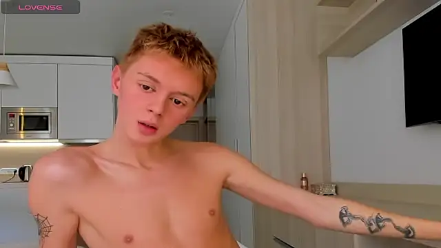 agelandreww online show from March 2, 11:52 am