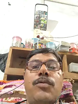 Snapshot of Srmotrs chatting on October 22, 12:20 pm Srmotrs online show from October 22, 12:20 pm