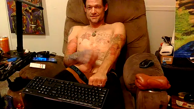 TheOneYouLove69 online show from March 14, 11:12 am