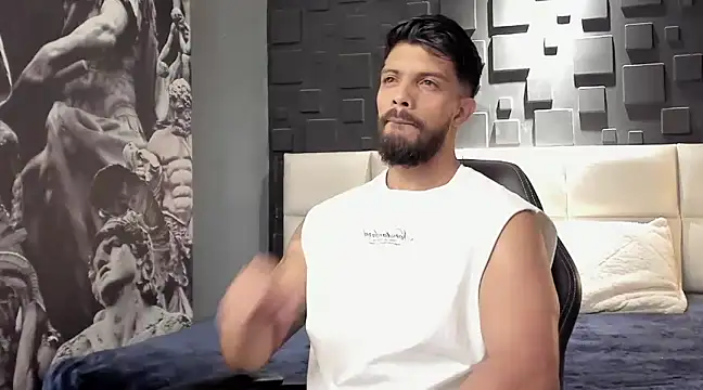 DannSaenz online show from January 12, 11:04 pm