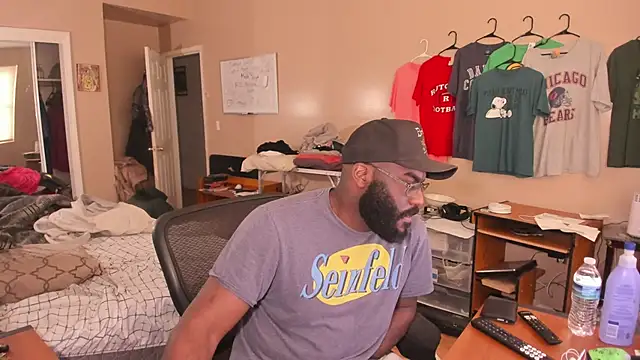 MrChuckDailyXXX online show from November 5, 2:52 pm