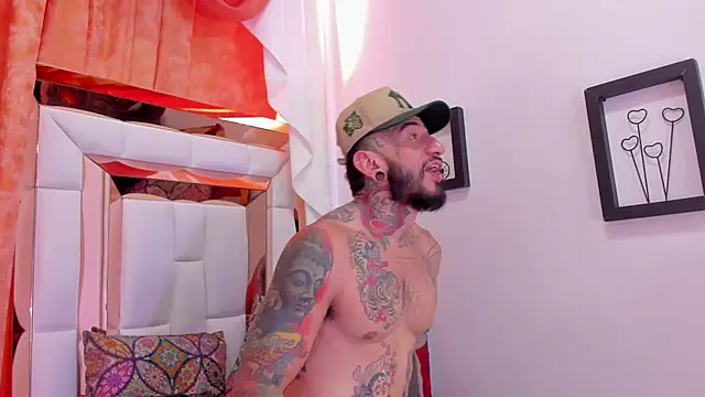 dilan scootk  online show from March 31, 7:37 pm