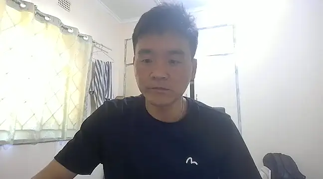 kisstoyousoon2024 online show from December 3, 7:19 am