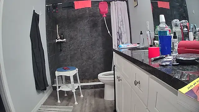 lou63ponce online show from February 27, 10:42 pm