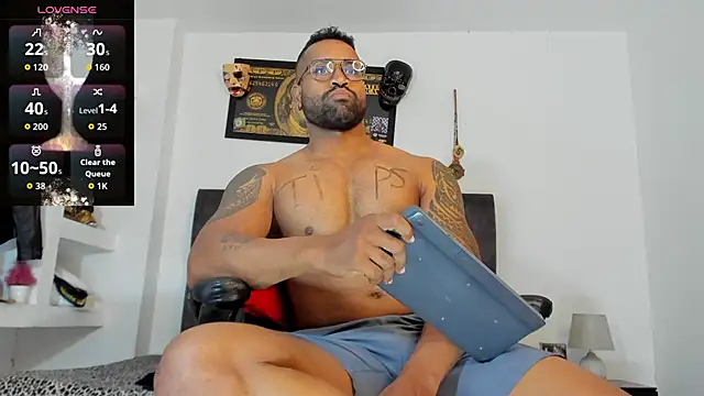 MattRodriguez9 online show from October 23, 11:46 am