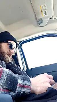 Snapshot of otterlover123 chatting on January 20, 5:37 pm otterlover123 online show from January 20, 5:37 pm