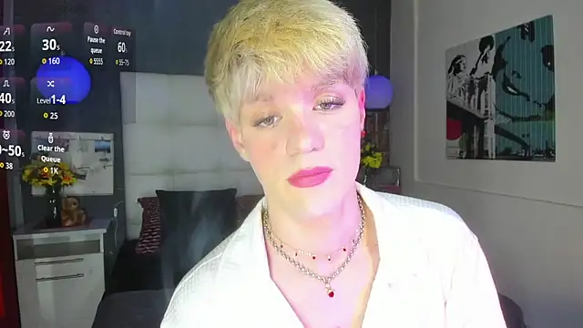 VladHellsing4 online show from November 27, 2:43 pm