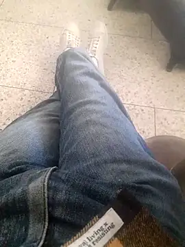 Snapshot of haway77777 chatting on October 16, 2:14 pm haway77777 online show from October 16, 2:14 pm