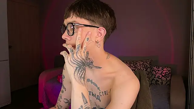 anahori  simon online show from September 8, 6:40 pm