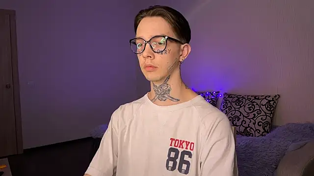 anahori  simon online show from February 27, 9:04 pm