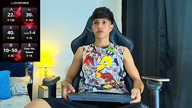  CamiloBass online show from July 17, 12:40 am