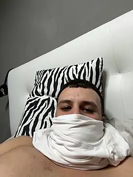 Snapshot of yayaya55598 chatting on February 22, 10:37 pm yayaya55598 online show from February 22, 10:37 pm