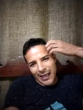 Snapshot of bolumba chatting on October 24, 1:29 am bolumba online show from October 24, 1:29 am