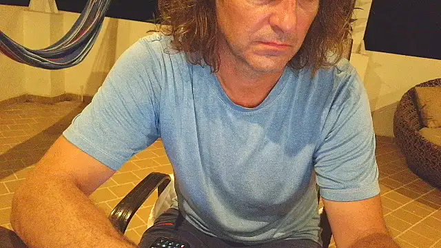 costanza7070 online show from April 15, 1:27 am