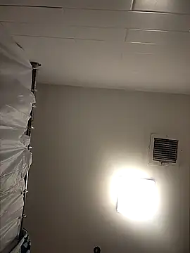 Wildherb244 online show from December 8, 8:41 am