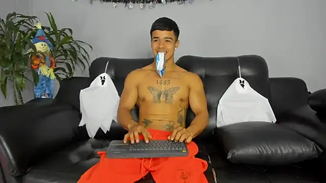 Rob saenz  online show from October 18, 3:39 pm