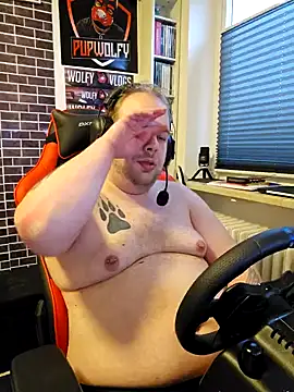 PupW0lfy online show from February 2, 7:30 am