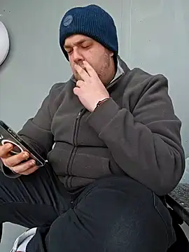 PupW0lfy online show from January 8, 11:21 am