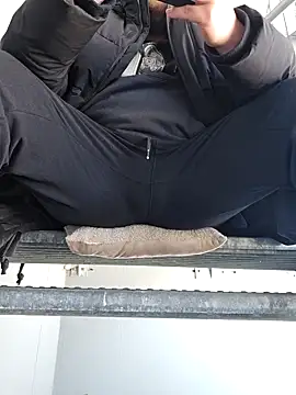 PupW0lfy online show from February 17, 11:34 am