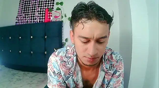 Kevin Torres online show from December 11, 2:54 am