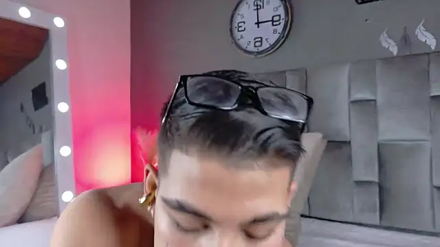 Ken-boy  online show from March 3, 2:11 am