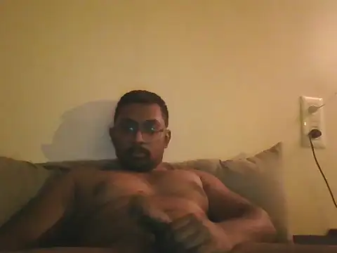 chennaibull101 online show from April 3, 9:00 pm