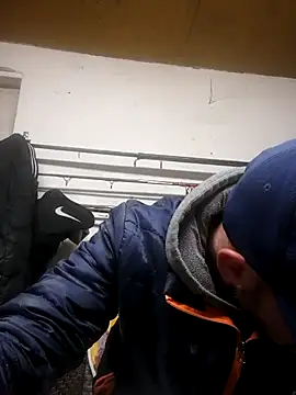 Snapshot of Rejtelmesest chatting on March 13, 6:34 pm Rejtelmesest online show from March 13, 6:34 pm