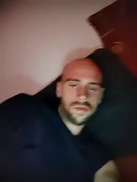 Snapshot of Rejtelmesest chatting on December 5, 8:34 pm Rejtelmesest online show from December 5, 8:34 pm