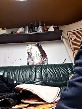 Snapshot of Rejtelmesest chatting on February 4, 4:18 pm Rejtelmesest online show from February 4, 4:18 pm