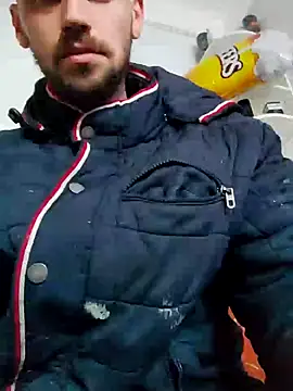 Snapshot of Rejtelmesest chatting on December 12, 8:14 am Rejtelmesest online show from December 12, 8:14 am