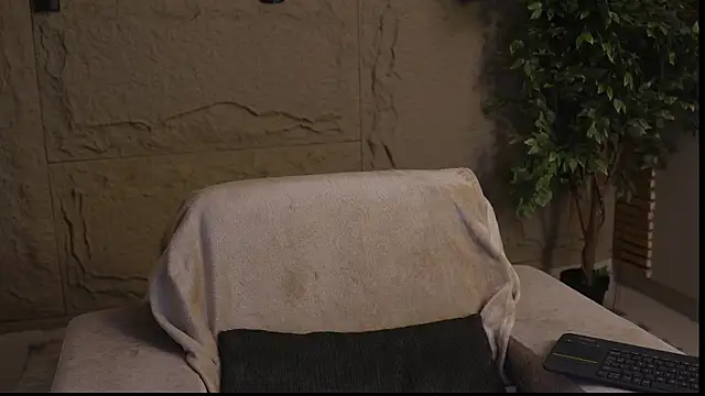 Logan Varela online show from September 30, 1:03 pm