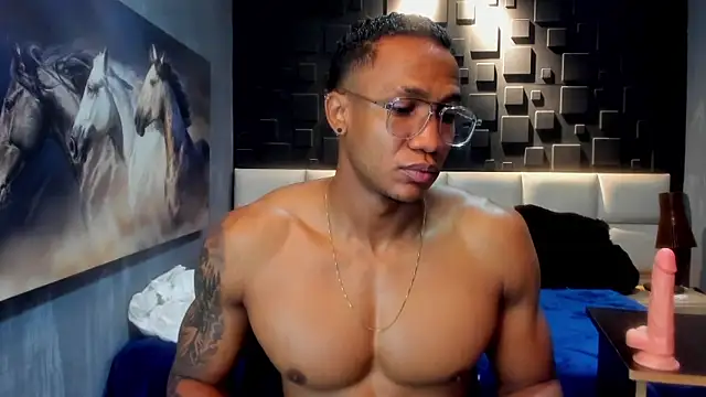 Logan Varela online show from December 24, 9:33 pm