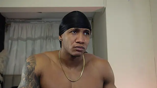 Logan Varela online show from October 5, 11:42 pm