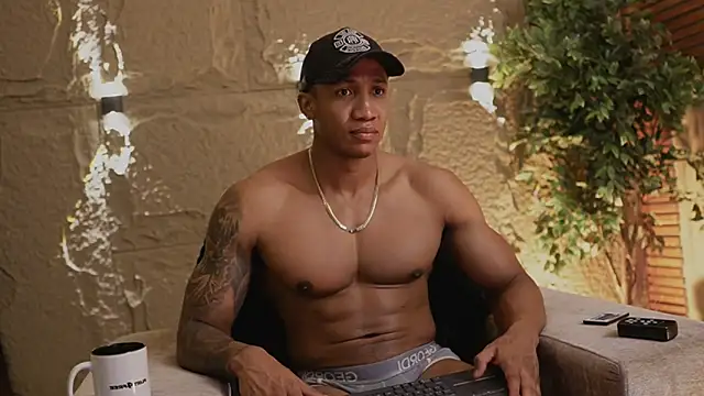 Logan Varela online show from November 26, 12:08 pm