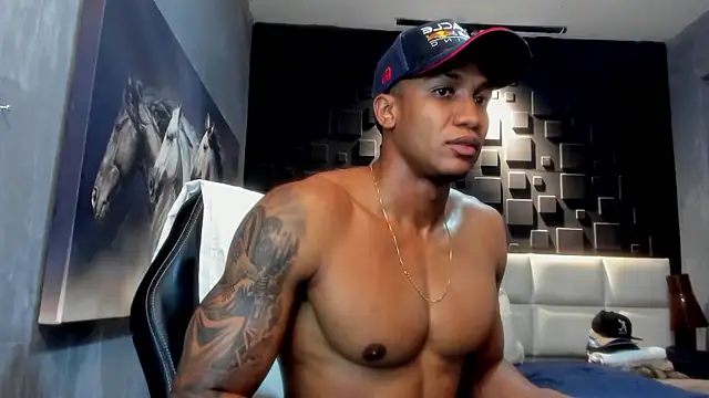 Logan Varela online show from December 4, 2:53 am