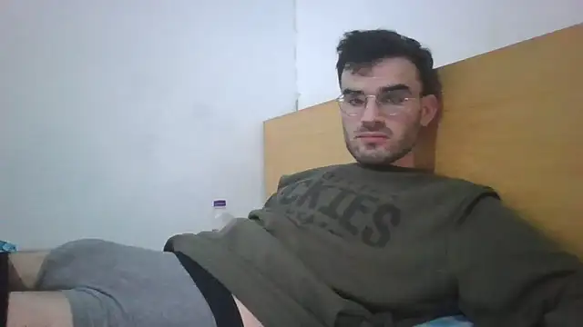 erikamavrik online show from January 14, 7:35 am