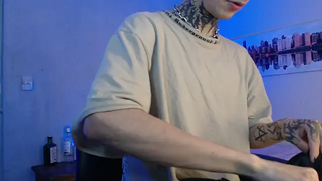 Snapshot of Andy_bapho chatting on March 4, 2:53 pm Andy bapho online show from March 4, 2:53 pm