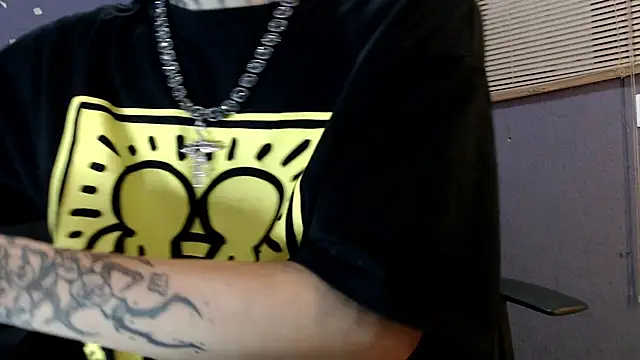 Snapshot of Andy_bapho chatting on October 8, 2:32 pm Andy bapho online show from October 8, 2:32 pm