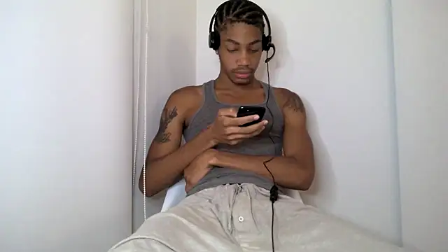 Skinnyblackman online show from October 2, 2:37 am