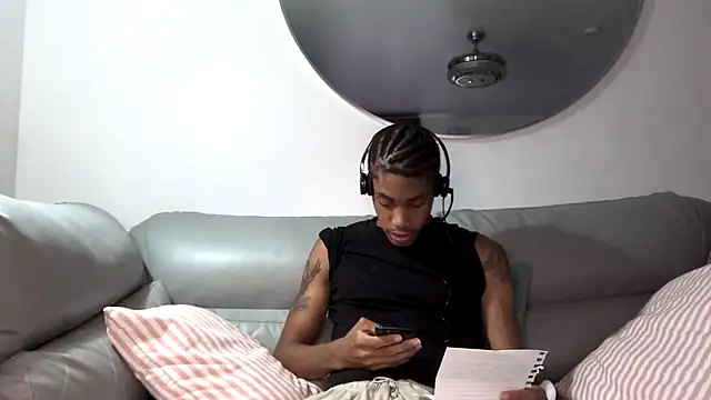 Skinnyblackman online show from October 6, 10:14 pm