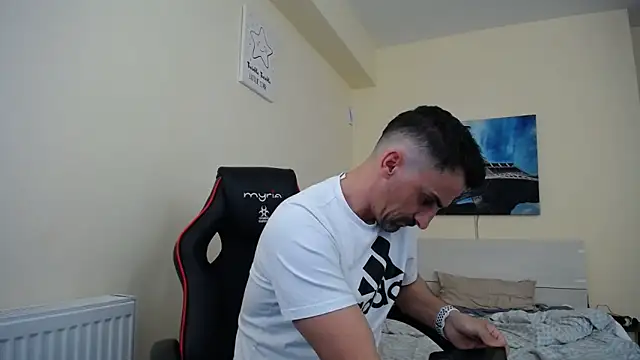 amydamarw online show from March 25, 12:20 pm