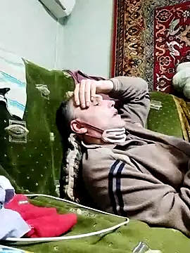 Pineapple04 online show from February 18, 8:37 pm