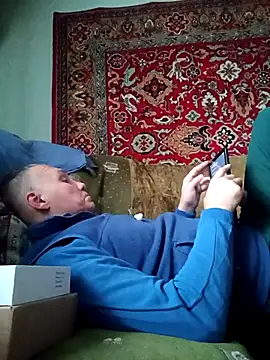 Pineapple04 online show from October 2, 4:05 am