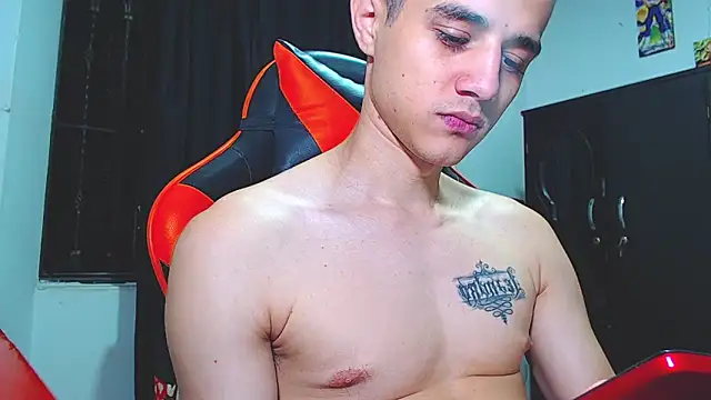 ADAM HOT online show from April 15, 11:37 pm