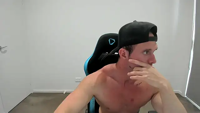  DownUnderFit  online show from November 19, 3:06 am